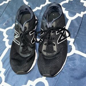 Women’s new balance shoes size 10